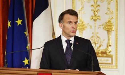 Macron spinge per una tregua estesa: “Il Libano deve essere incluso”