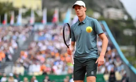 Sinner domina Monte-Carlo: battuto Alcaraz, è di nuovo n. 1 al mondo