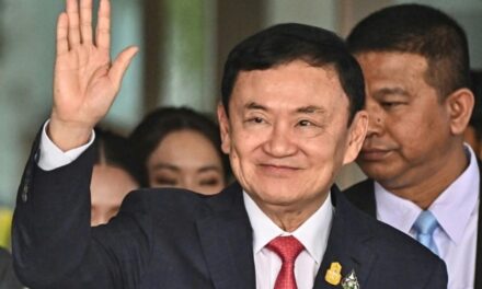 L’ex premier thailandese Thaksin Shinawatra è stato scarcerato