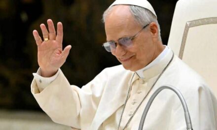 Papa Leone XIV a Pompei per il suo primo anniversario: “Affidiamo il mondo a Maria”