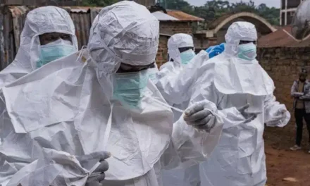 Ebola, chirurga italiana rientra dal Congo sotto monitoraggio