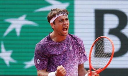 Roland Garros 2026, Cobolli vola in finale: ritiro di Arnaldi, ora sfiderà Zverev per il titolo