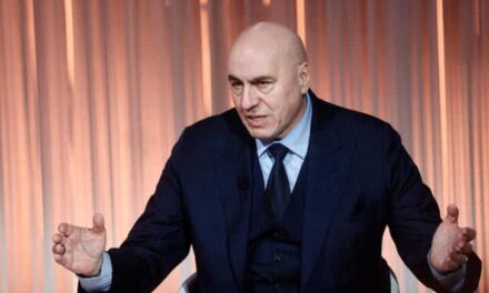 Crosetto lancia la nuova alleanza militare europea: “Serve una difesa comune oltre i confini dell’Ue”